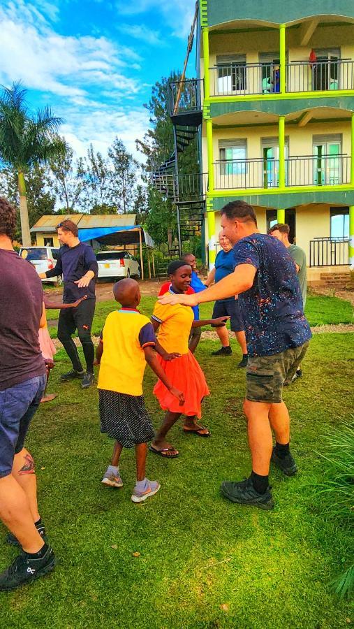 Lights Of Kazinga Orphanage And Homestay Rubirizi ภายนอก รูปภาพ
